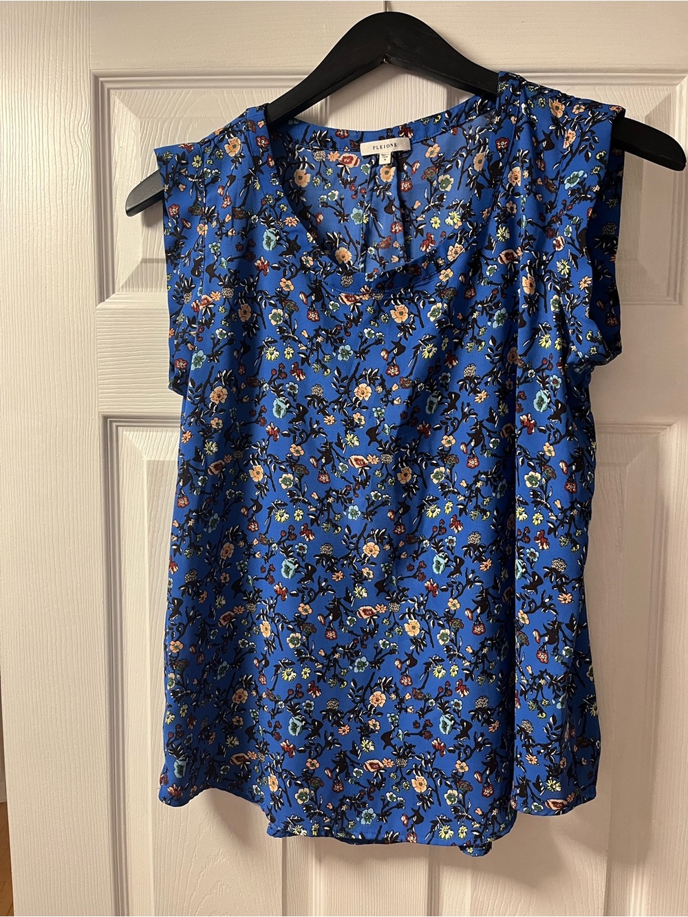 Pleione Blue Floral Sleeveless Camisole